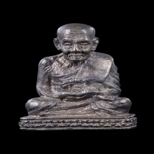 หลวงพ่อทวด รูปหล่อ รุ่นเบตง2 ชุดทองคำสวยมาก