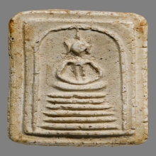 พระสมเด็จเกศไชโย พิมพ์ 6 ชั้น อกตัน จ.อ่างทอง