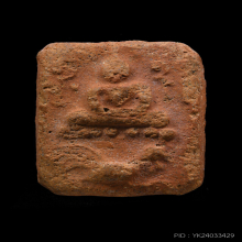 หลวงพ่อปานพิมพ์ไก่สามเส้นราคาย่อมเยาว์เอาไว้ใช้สบายใจครับ