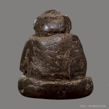 พระปิดตาเนื้อผงคลุกรักเก่า