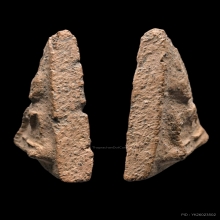 พระนางพญา กรุโรงทอ จ.พิษณุโลก พิมพ์ไม่มีหู