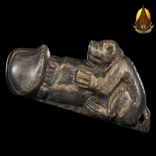 ลิงขี่ปลัดขิก หลวงพ่อคง เนื้อไม้งิ้วดำมีจาร สภาพสวยหายากมาก