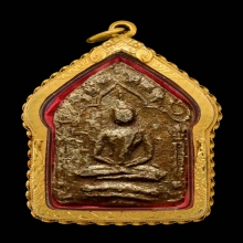 พระขุนแผนผงพรายกุมารหลวงปู่ทิมวัดละหารไร่เนื้อกระยาสารท