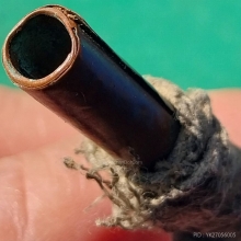 ตะกรุดเนื้อทองแดง พันเชือกแบบง่ายๆ ทองแดงเก่ามาก