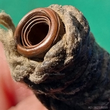 ตะกรุดเนื้อทองแดง พันเชือกแบบง่ายๆ ทองแดงเก่ามาก