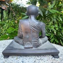 พระบูชาท่านเจ้าคุณนรฯ ใต้ฐานปูน ขนาด 8.5 นิ้ว สูง 11 นิ้ว ￼