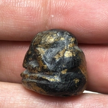 พระปิดตา เจ้าคุณวิเชียร ปี 2519 เนื้อผงคลุกรักปิดทอง 