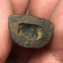 พระปิดตาไม้โพธิ์แกะ หลวงปู่รอด วัดโคนอน