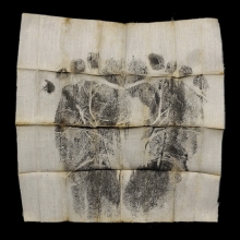 ๙ ผ้ายันต์รอยเท้าหลวงพ่อท่านเขียว วัดหรงบน ๙