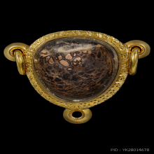 หมากทุย หลวงปู่เอี่ยม วัดหนัง พร้อมตลับทองฝังเพชรแท้ 