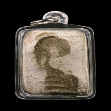 พระผงกระดูกผีวัดโพธิ์ ปี2485 พิมพ์เข่านิยม