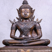 พระแก้วมรกตที่หล่อได้สวยคมที่สุด