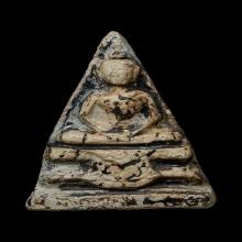 พระกรุวัดสามปลื้ม พิมพ์สามเหลี่ยมใหญ่