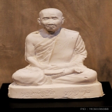 พระบูชาองค์ต้นแบบ เนื้อปูน หลวงปู่สิม วัดถ้ำผาปล่อง