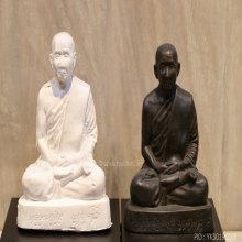 พระบูชาองค์ต้นแบบ เนื้อปูน หลวงปู่สิม วัดถ้ำผาปล่อง