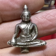 พระยอดธง เนื้อเงินพิมพ์ใหญ่ กรุวัดเสม็ดงาม จันทบุรี สวยหายาก