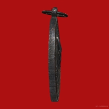 เหรียญรุ่นโบสถ์ลั่น หลวงพ่อแดง วัดเขาบันไดอิฐ จ.เพชรบุรี 