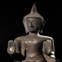 พระบูชาสมัยอยุธยาปางห้ามสมุทร