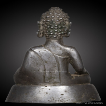 พระบูชาล้านช้างเนื้อเงิน