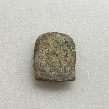 หลวงปู่บุญ พิมพ์ซุ้มเว้า เนื้อผงผสมว่าน พ.ศ. 2459