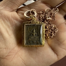 หลวงปู่ศุข พิมพ์บัวเล็บช้างข้างอุ 