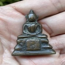 พระพุทธรูปขนาดห้อยคอ ศิลปทางใต้ เนื้อสัมฤทธิ์