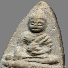 พระพุทธโธน้อย พิมพ์กลาง (หน้าเอียง ไหล่ลู่) เนื้อผงพุทธคุณ 