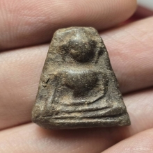 พระผงสุพรรณพิมพ์หน้ากลาง