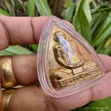 หลวงพ่อพรหม พิมพ์เตารีดหลังยันต์ ผิวทอง ผ่นๆแบบหนังช้าง