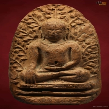 พระเปิมสวยติดตาติดตารางด้านล่างฐานสวยแชมป์