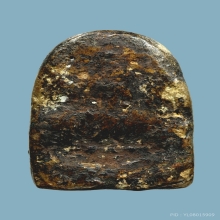 พระซุ้มกอ พิมพ์ใหญ่ไม่มีกนก เนื้อดำ