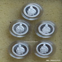 เหรียญ หลวงพ่อคูณ วัดบ้านไร่ ปี 37 เนื้อเงินพ่นทรายขัดเงา