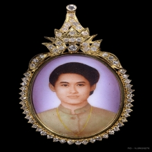 เข็มกลัด สมเด็จพระเทพรัตนราชสุดา เนื้อทองคำฝังเพชรแท้สวยมากๆ