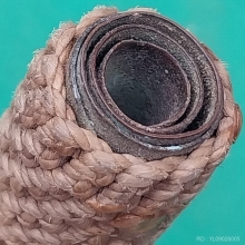 ตะกรุดเนื้อฝาบาตรม้วนหลายรอบ ยาว 3.5 นิ้ว