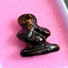 พระปิดตาหลวงพ่อทองสุข พิมพ์ ชลูด  วัดสะพานสูง  ปี 2495- 2515