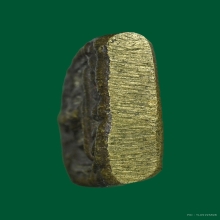 เหรียญหล่อซุ้มกอหลวงพ่อเส้ง วัดแหลมทราย จ.สงขลา สร้างปี 2485