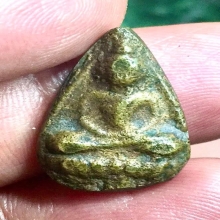 พระกลีบบัวหลังราวเทียนหลวงพ่อโบ้ยใบเซอร์สมาคม