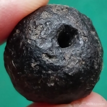 ลูกอมเจาะรู เนื้อผงคลุกรัก เก่ามาก