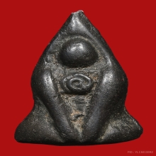 ปิดตาวัดท้ายย่านพิมพ์กบเนื้อแร่พวง