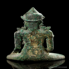 พระพุทธรูปทรงเครื่องสมัยศรีวิชัย ปางสะดุ้งกลับ