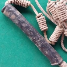 ตะกรุด ลป.ภู วัดดอนรัก เนื้อตะกั่วทุบ ยาว 3.5 นิ้ว