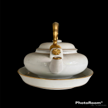 ป้านชา ววน.สมเด็จพระสังฆราช วัดราชบพิธ