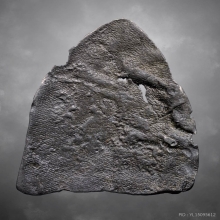 พระนารายณ์ทรงปืนเนื้อชินตะกั่ว กรุเมืองลพบุรี