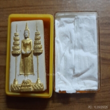 พระเนื้อผงหลวงพ่อวัดบ้านแหลม วัดเพชรสุมทร(ปิดทอง)ปี 2516