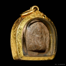 พระกำแพงเม็ดน้อยหน่า กรุวัดพระเเก้ว เลี่ยมทอง