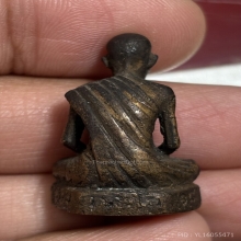 รูปหล่อโบราณ หลวงพ่อเกษม ปี18 รุ่นชูชัย 