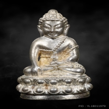 พระกริ่งนเรศวรผ่านศึกหลวงพ่อพุธ เลข360  เนื้อเงินกล่องเดิม