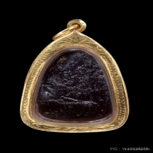 พระกลีบบัว หลวงปู่สุข วัดปากคลองสำโรง เนื้อผงคลุกรัก