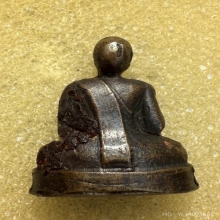 รูปหล่อกายเนื้อ หลวงปู่เดินหน อิเกสาโร