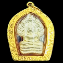 ปรกมะขามหลวงพ่อคูณ เสาร์๕ คูณพันล้าน เนื้อเงิน เลี่ยมทองแท้